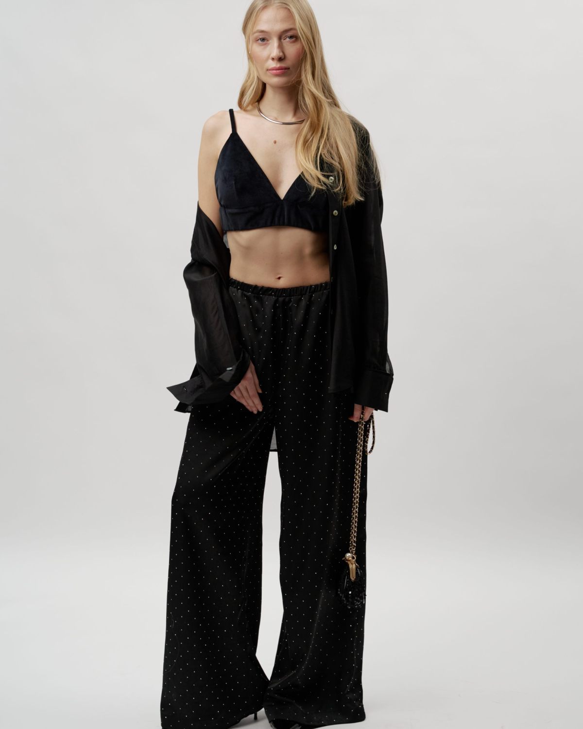 Широкие прямые брюки со стразами 