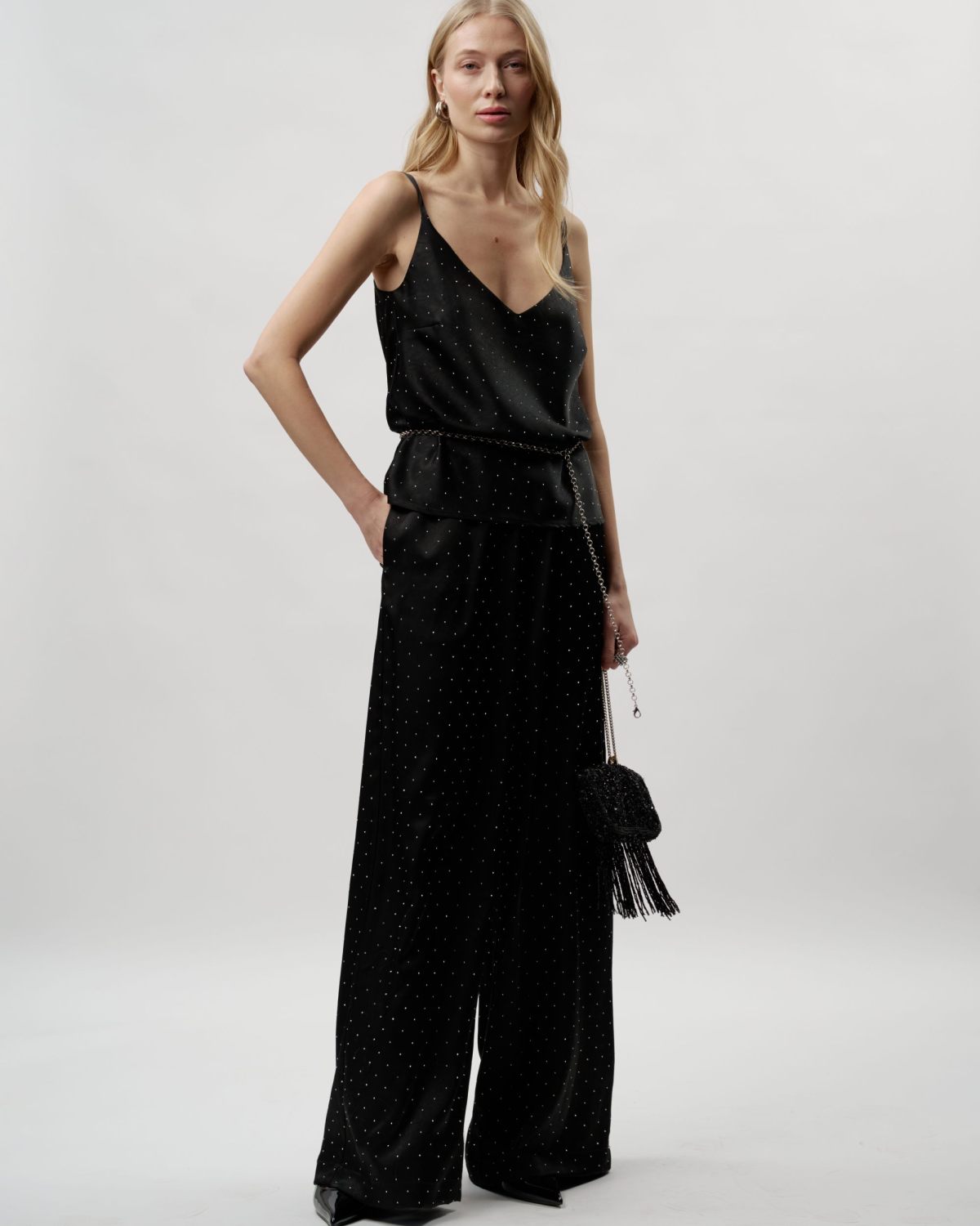 Блузка-топ со стразами 