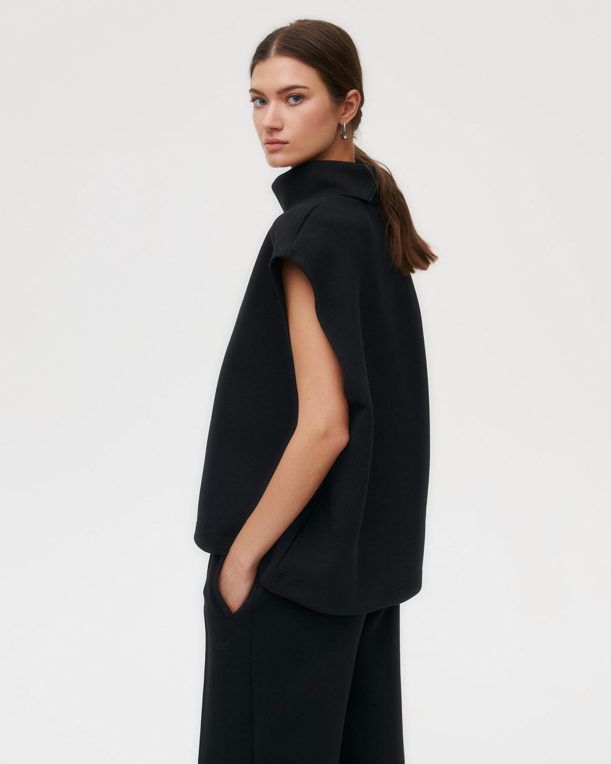 Жилет Pure Nikasport, W5CLP21-BLK, цвет черный