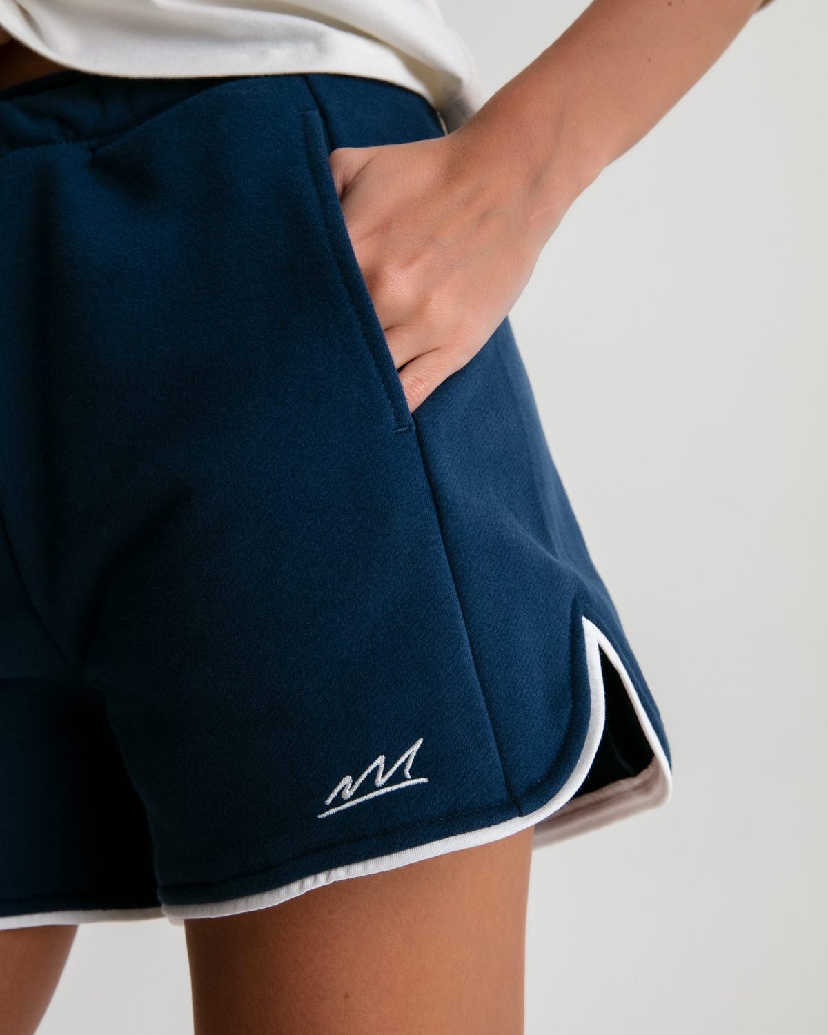 Укороченные шорты Villains Academy Nikasport, W3VA95-BLU, цвет синий