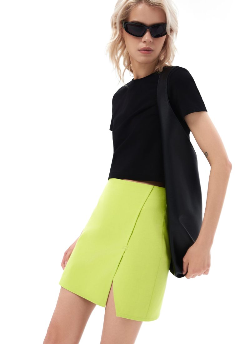 Укороченная футболка Salat Nikasport, W2ST45-BLK, цвет черный